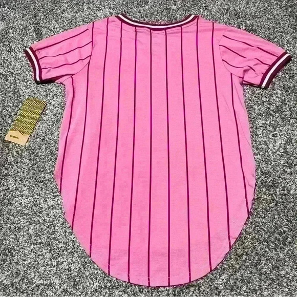Umbro Girls Shirt Striped Pink - Medium 10/12 - NWT - Picture 9 of 9